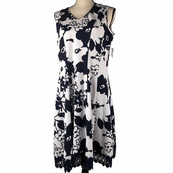 Floral sleeveless Navy/white dress by Studio One  Floral Dress NWT size 6 - Picture 1 of 8